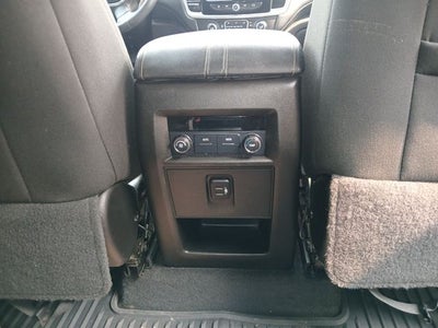 2018 Chevrolet Traverse LT Cloth w/1LT