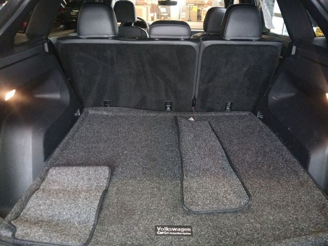 2021 Volkswagen Atlas Cross Sport 3.6L V6 SE w/Technology R-Line