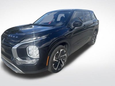 2024 Mitsubishi Outlander SE