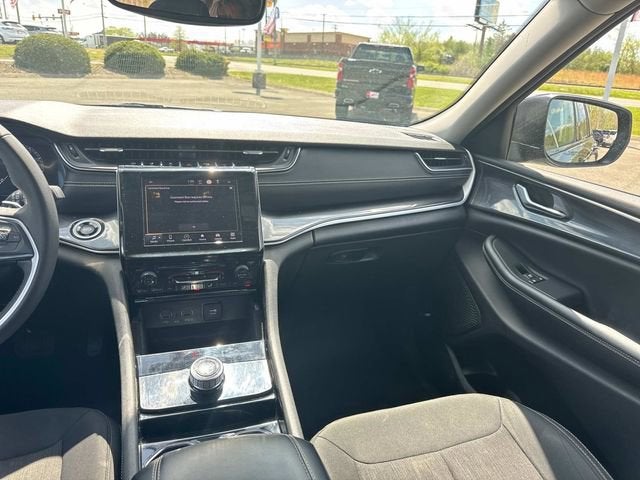 2023 Jeep Grand Cherokee Laredo