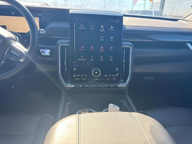 2025 GMC Yukon Elevation