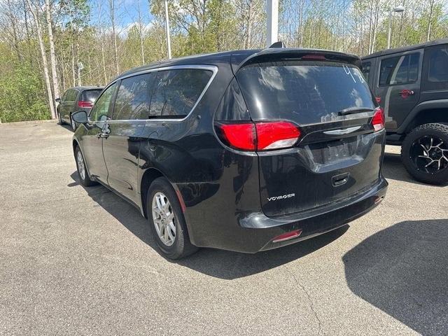2023 Chrysler Voyager LX