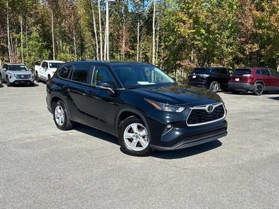2024 Toyota Highlander LE