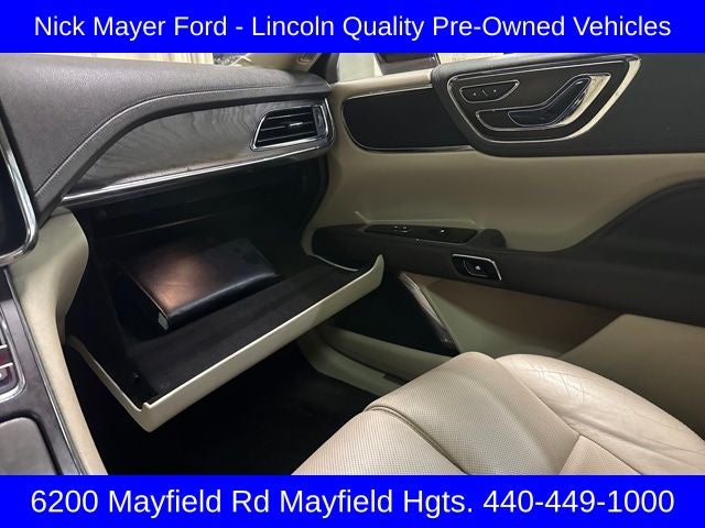 2017 Lincoln Continental Select