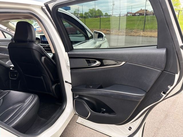 2022 Lincoln Nautilus Standard