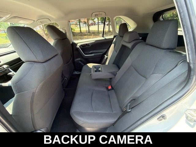 2022 Toyota RAV4 Hybrid LE