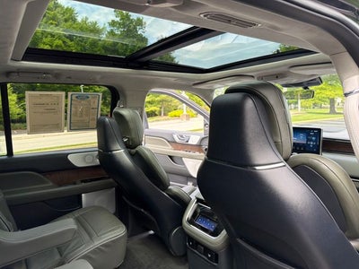 2022 Lincoln Navigator L Black Label