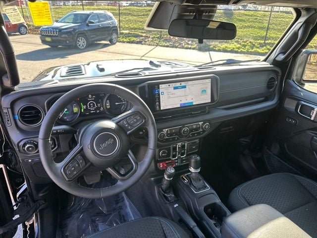 2025 Jeep Wrangler Rubicon 4xe