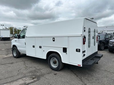 2026 Ford E-350SD Base Cutaway