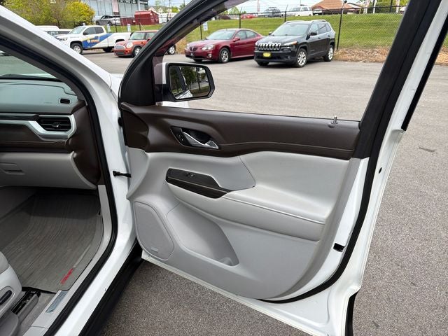 2021 GMC Acadia SLT