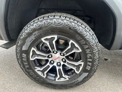 2024 GMC Canyon AT4