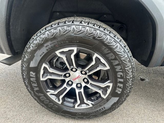 2024 GMC Canyon AT4