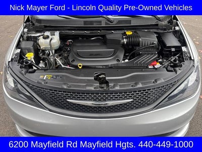 2024 Chrysler Voyager LX