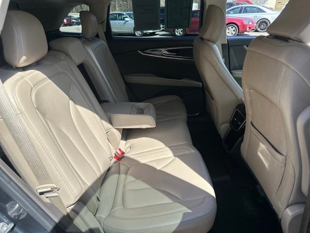 2022 Lincoln Nautilus Standard