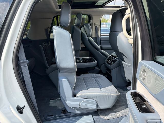 2021 Lincoln Navigator L Black Label