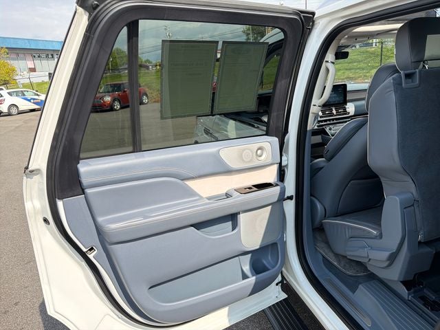 2021 Lincoln Navigator L Black Label