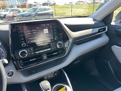 2022 Toyota Highlander LE