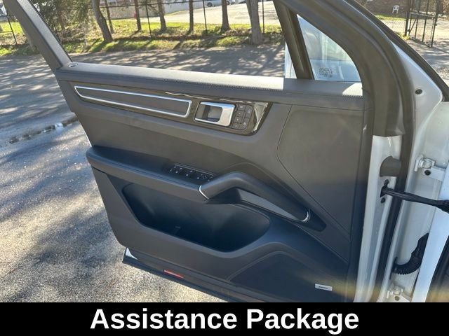 2023 Porsche Cayenne GTS