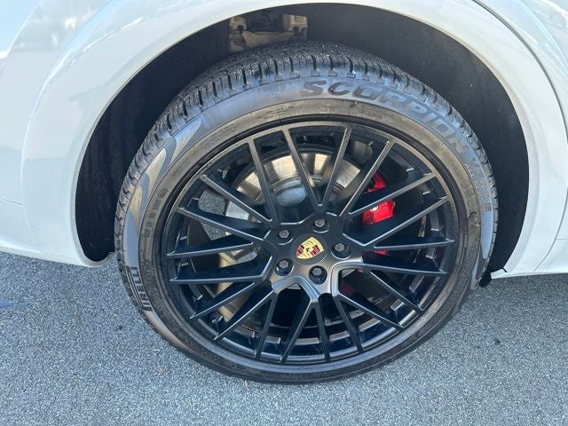 2023 Porsche Cayenne GTS