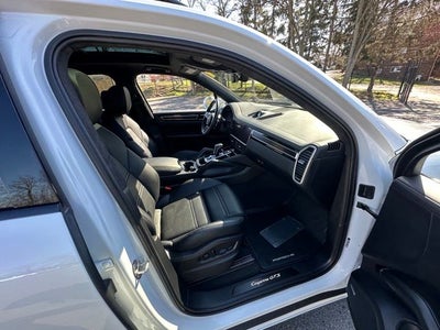 2023 Porsche Cayenne GTS