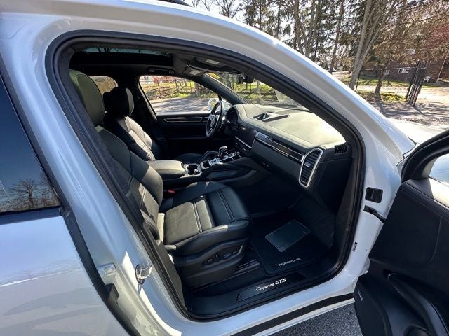 2023 Porsche Cayenne GTS