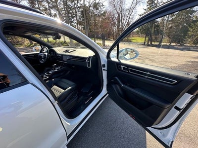 2023 Porsche Cayenne GTS