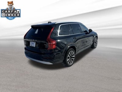 2022 Volvo XC90 T6 Momentum