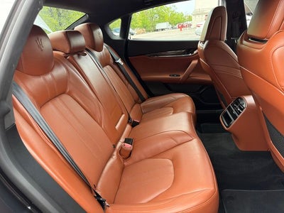 2023 Maserati Quattroporte Modena Q4