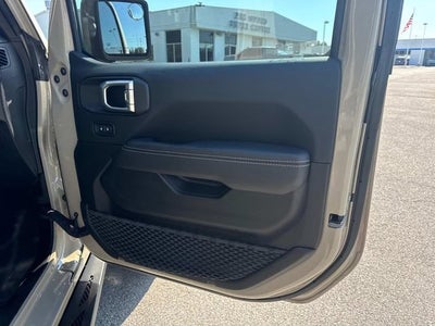 2022 Jeep Gladiator Overland 4x4