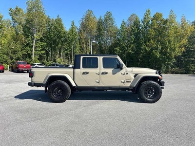 2022 Jeep Gladiator Overland 4x4