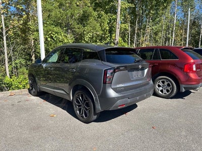 2025 Nissan Kicks SR FWD