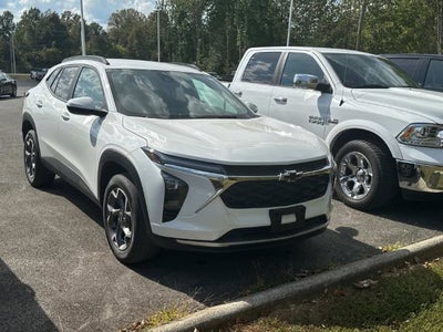 2025 Chevrolet Trax LT