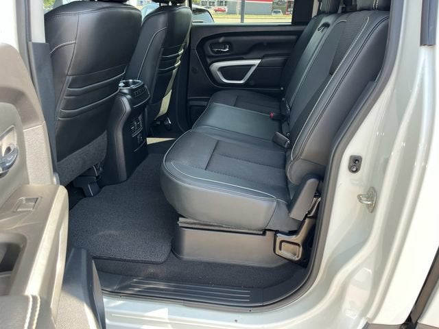2017 Nissan TITAN PRO-4X