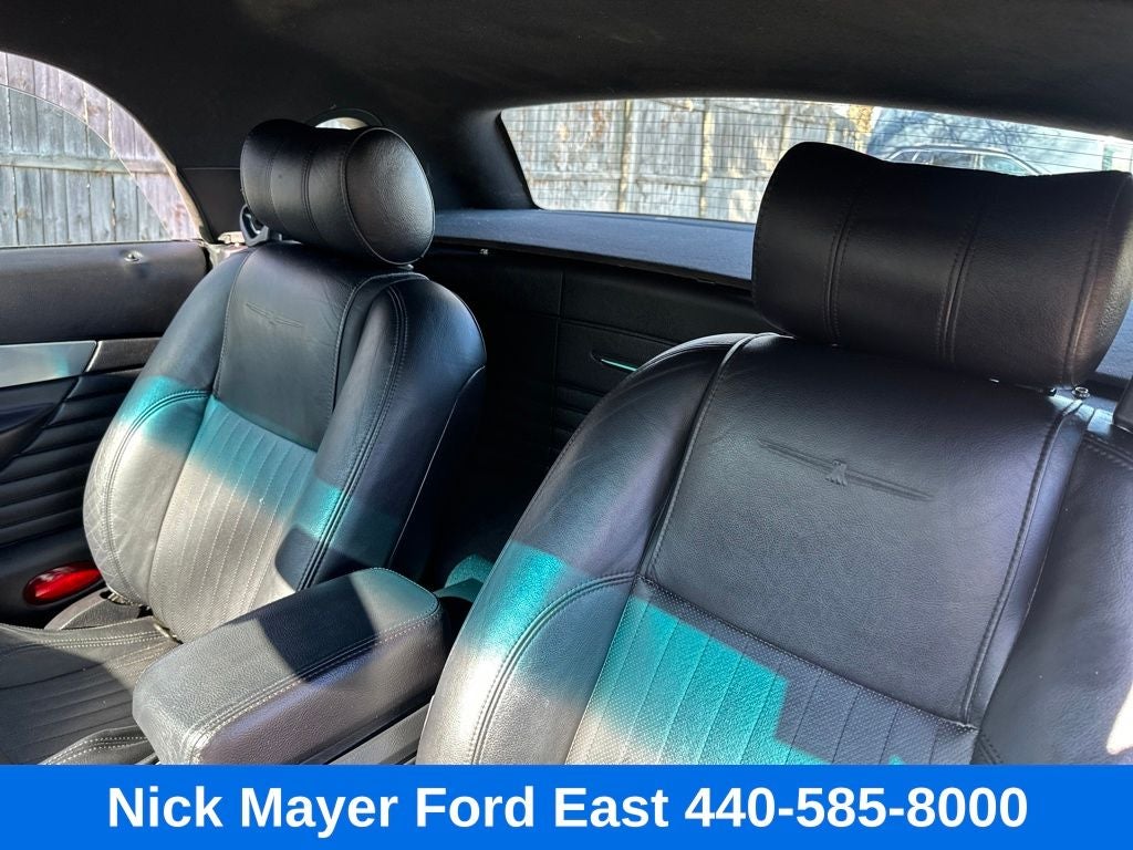 2004 Ford Thunderbird Base