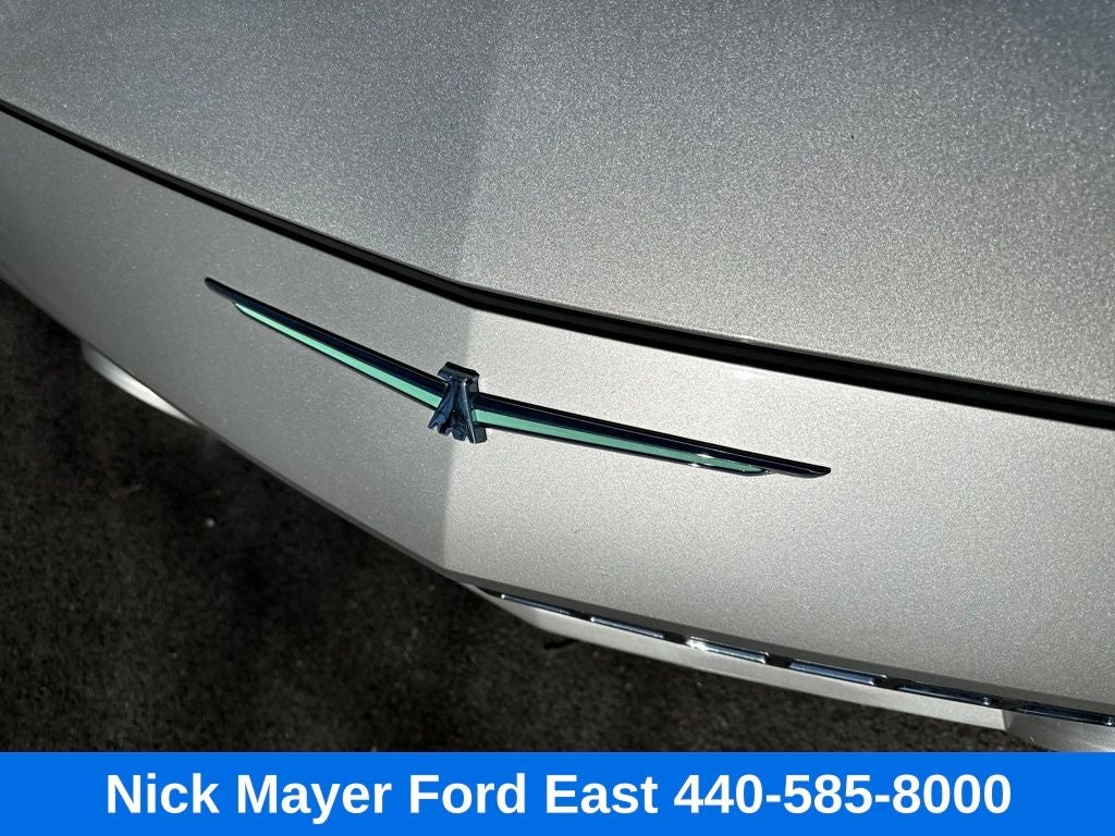 2004 Ford Thunderbird Base