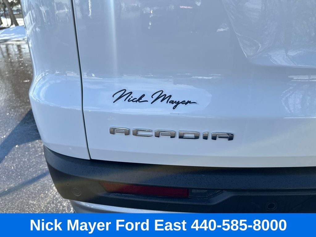 2024 GMC Acadia Elevation