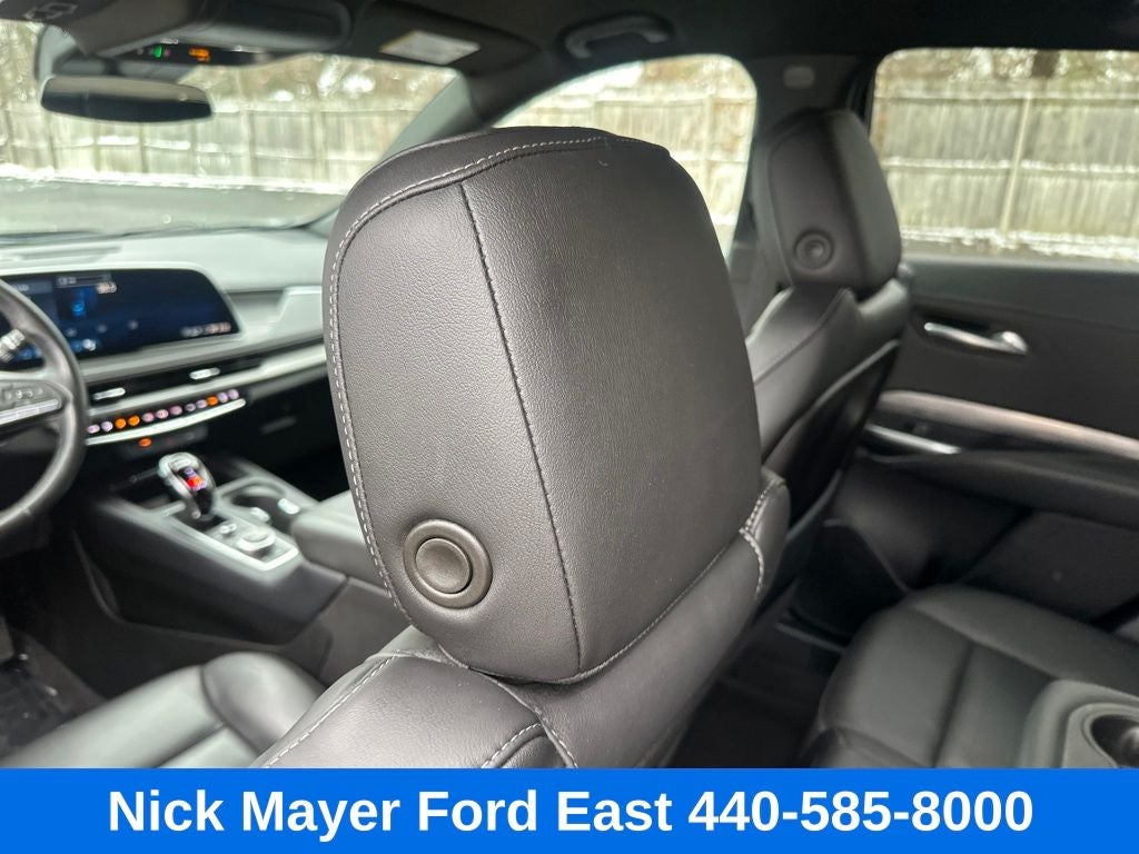 2025 Cadillac XT4 Premium Luxury