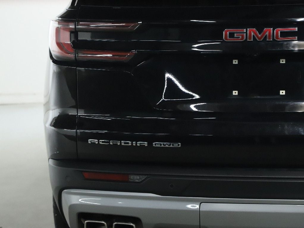 2024 GMC Acadia Elevation