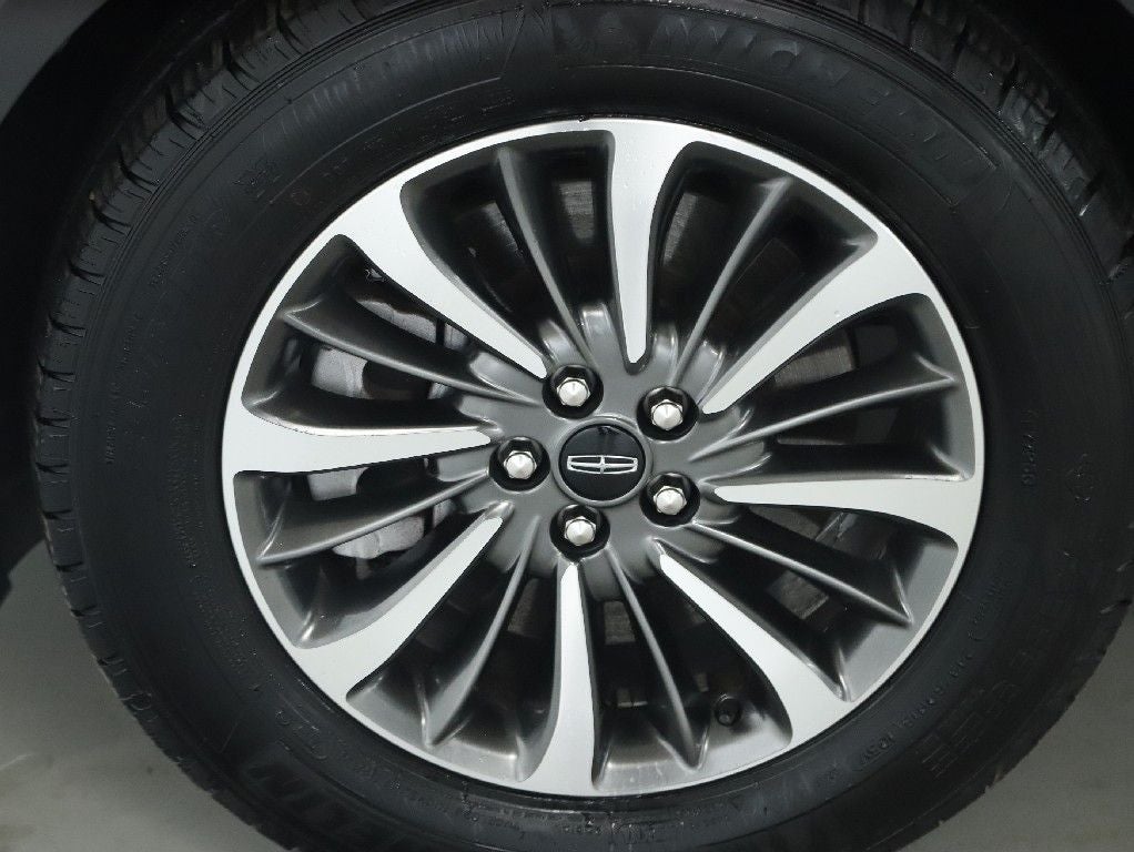 2023 Lincoln Nautilus Standard