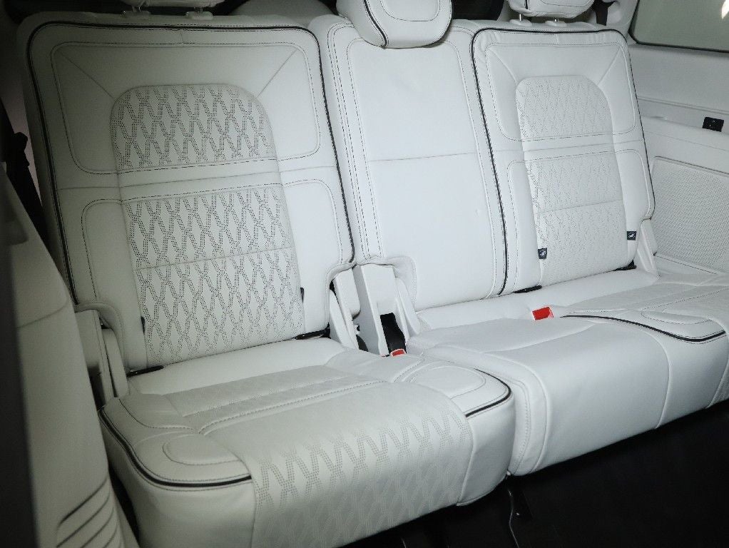 2024 Lincoln Navigator Black Label