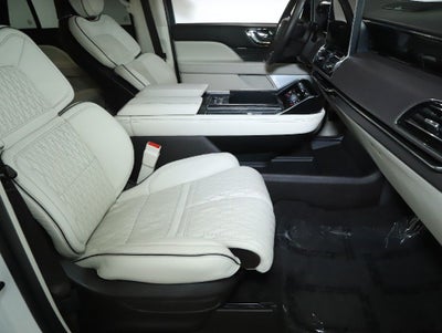 2024 Lincoln Navigator Black Label