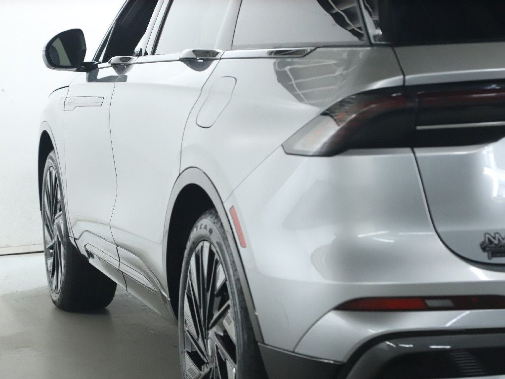 2025 Lincoln Nautilus Reserve