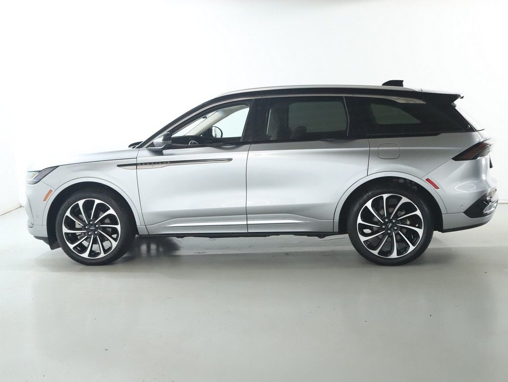 2024 Lincoln Nautilus Black Label