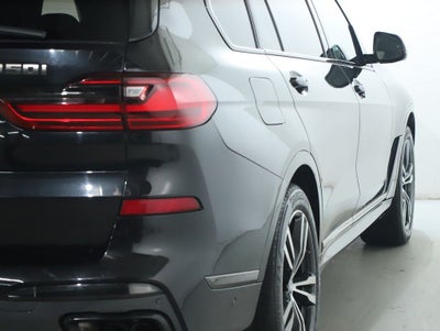 2021 BMW X7 M50i