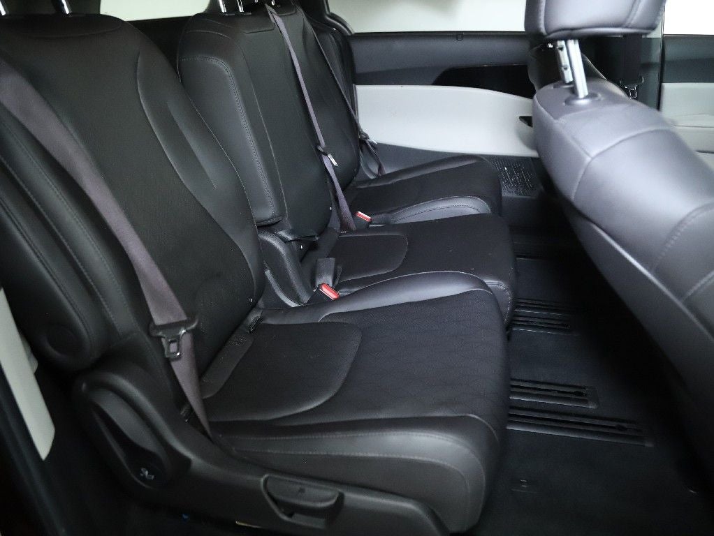 2022 Kia Carnival EX