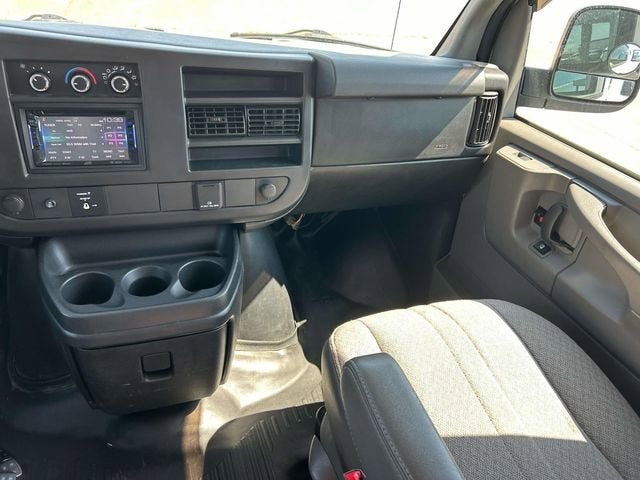 2015 Chevrolet Express Cargo 2500 2500 Regular Wheelbase Rear-Wheel Drive