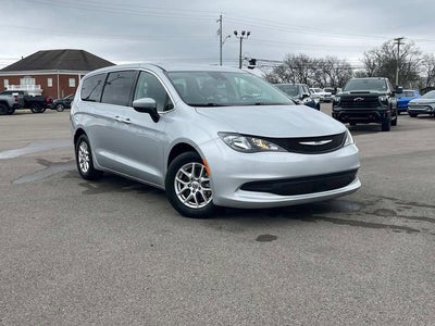 2023 Chrysler Voyager LX