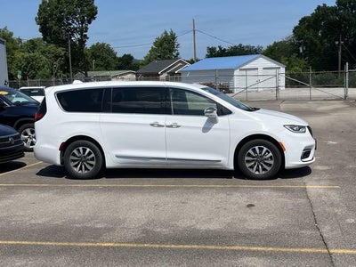 2022 Chrysler Pacifica Hybrid Limited