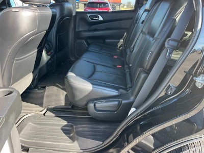 2019 Nissan Pathfinder SL