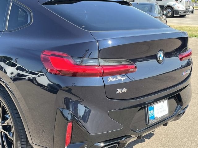 2022 BMW X4 M40i